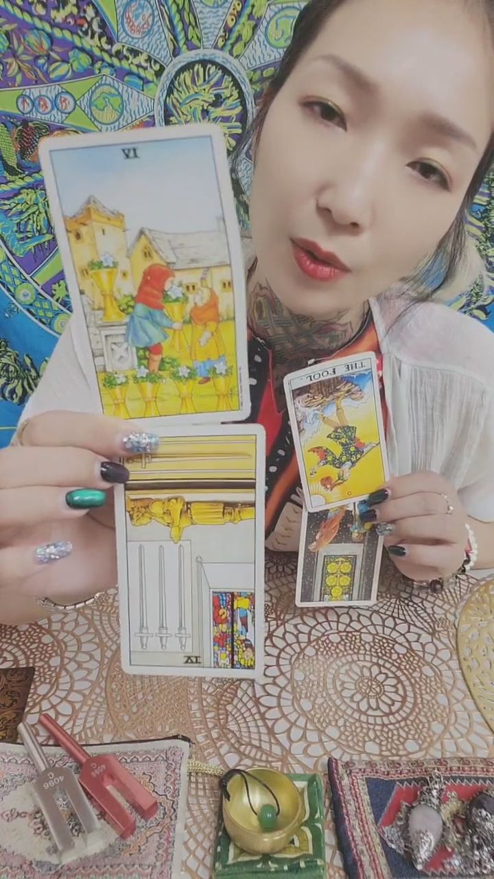  : 時間: 9/16(三)22:00-24:00
主題直播: 下週要把握什麼好運勢及開運塔羅指引呢？
目標:達1萬鑽
快來看看你的指引！🌟🃏 #塔羅占卜 #好運 #神祕學深入探尋牌義，這兩張塔羅牌給了你什麼樣的啟示？仔細看，答案就在眼前。🔍✨ #塔羅牌 #心靈指引 #神祕