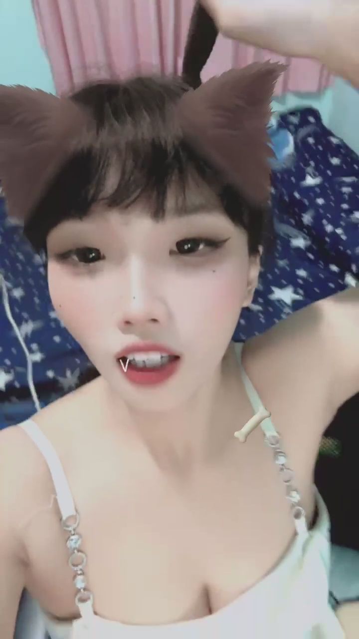  : 給你一個專屬飛吻，接好了嗎？😘✨ #飛吻 #特寫 #心動瞬間