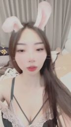 yo225250 : 兔兔送福利啦!裡面是什麼顏色你猜對了嗎?🐰🎁 #驚喜瞬間 #蕾絲內衣 #性感兔女郎