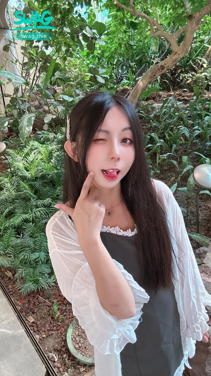  : 呀哈 有沒有想我呀❣️記得今天晚上見喔💖💖💖