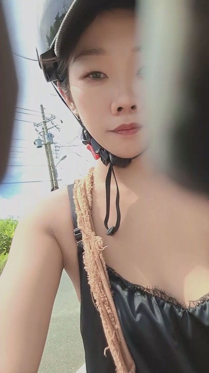  : 泰國旅行中兜風的日常～🏍️✨ #女友日常 #機車女孩 #心動瞬間 #第一視角