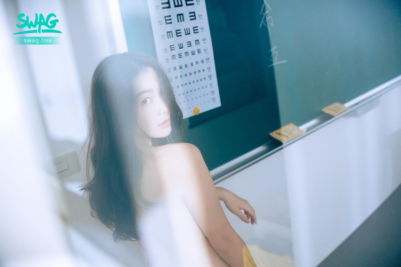 tailaqueen : 女性主義的存在,是為了給人自由,女人可以成為任何她們想成為的樣子,就算女人裸身走在街上都應該要非常安全。」——艾瑪・華森