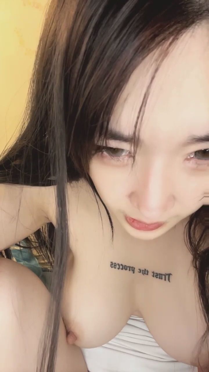 sugercathy : 🔥不停自慰的我🔥太舒服就停不下，表情很色