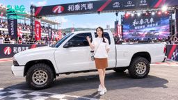 jolinbebe : 濕訊我 送跑車bmw淫片