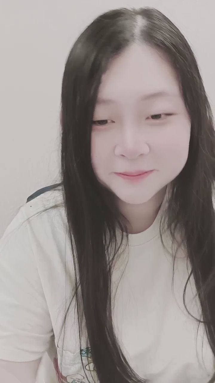  : 被主播的開懷大笑療癒了！最後還有可愛小熊貓驚喜現身🐾 #療癒日常 #開懷大笑 #可愛互動