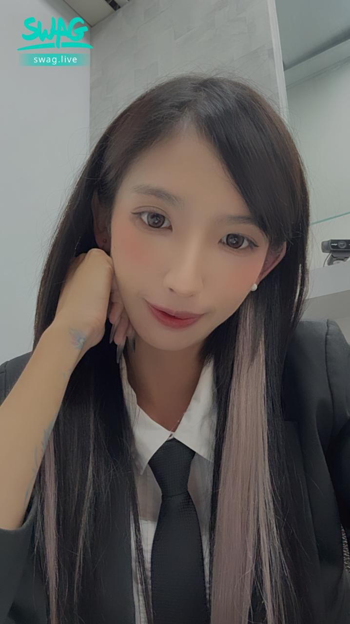 sexyellie : 你們真的是我的小福星😍
跟你們聊一聊就有客人上門♥️