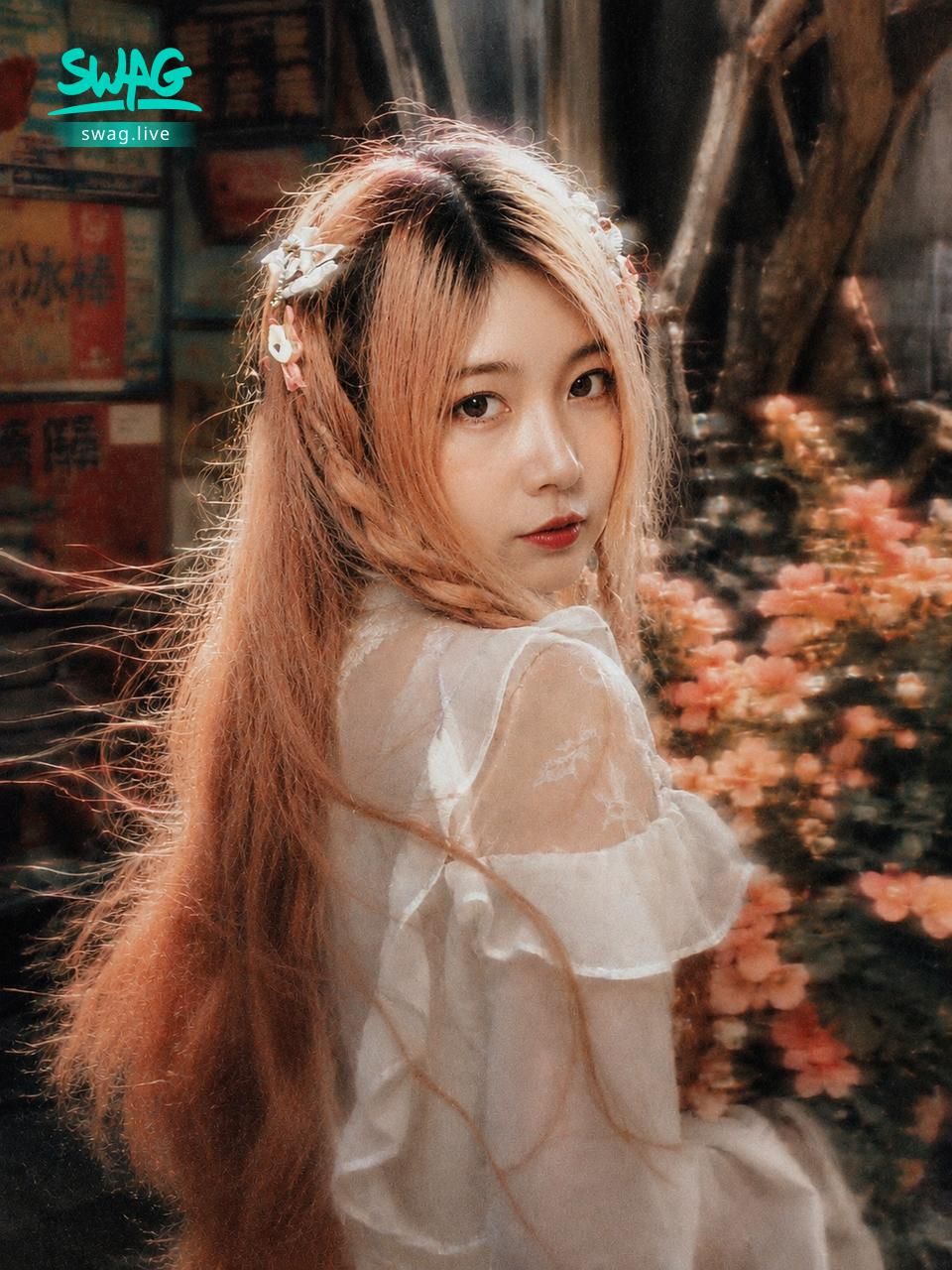lala0413 : 新人要開播了好緊張
寶寶們會來看我嗎?