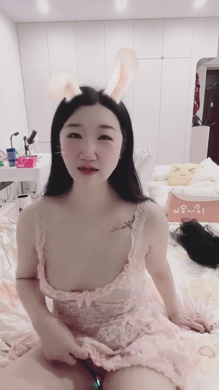  : 從害羞甜笑到大膽公開，主播的小秘密就在這裡～😳💖 #私密 #驚喜 #蕾絲