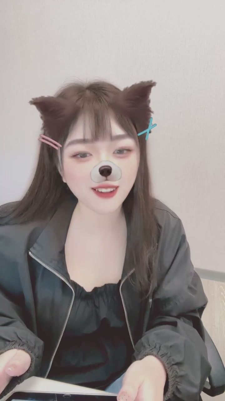  : 突然靠這麼近，心跳都漏了一拍！💓 #甜美 #女友視角