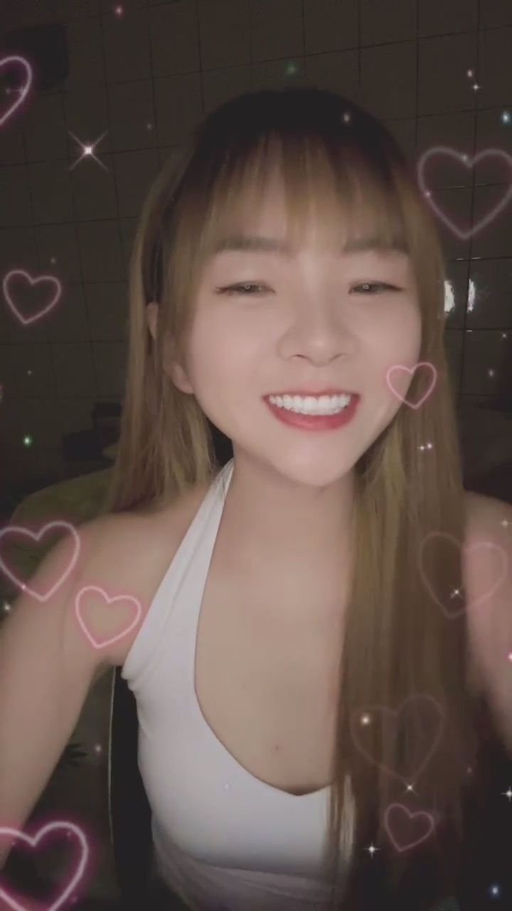 ccsusu : 下播歌收藏🫶🏻滿滿的愛心連擊來啦！跟著節奏一起拍手，這份熱情你接收到了嗎？💖 #愛心發射 #熱情互動 #甜心女孩