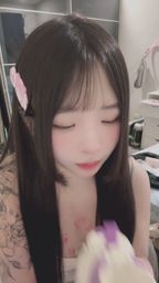 flower_bb : 這麼近的距離,你還能專心嗎?❤️ #近距離 #鎖骨 #眼神交流
