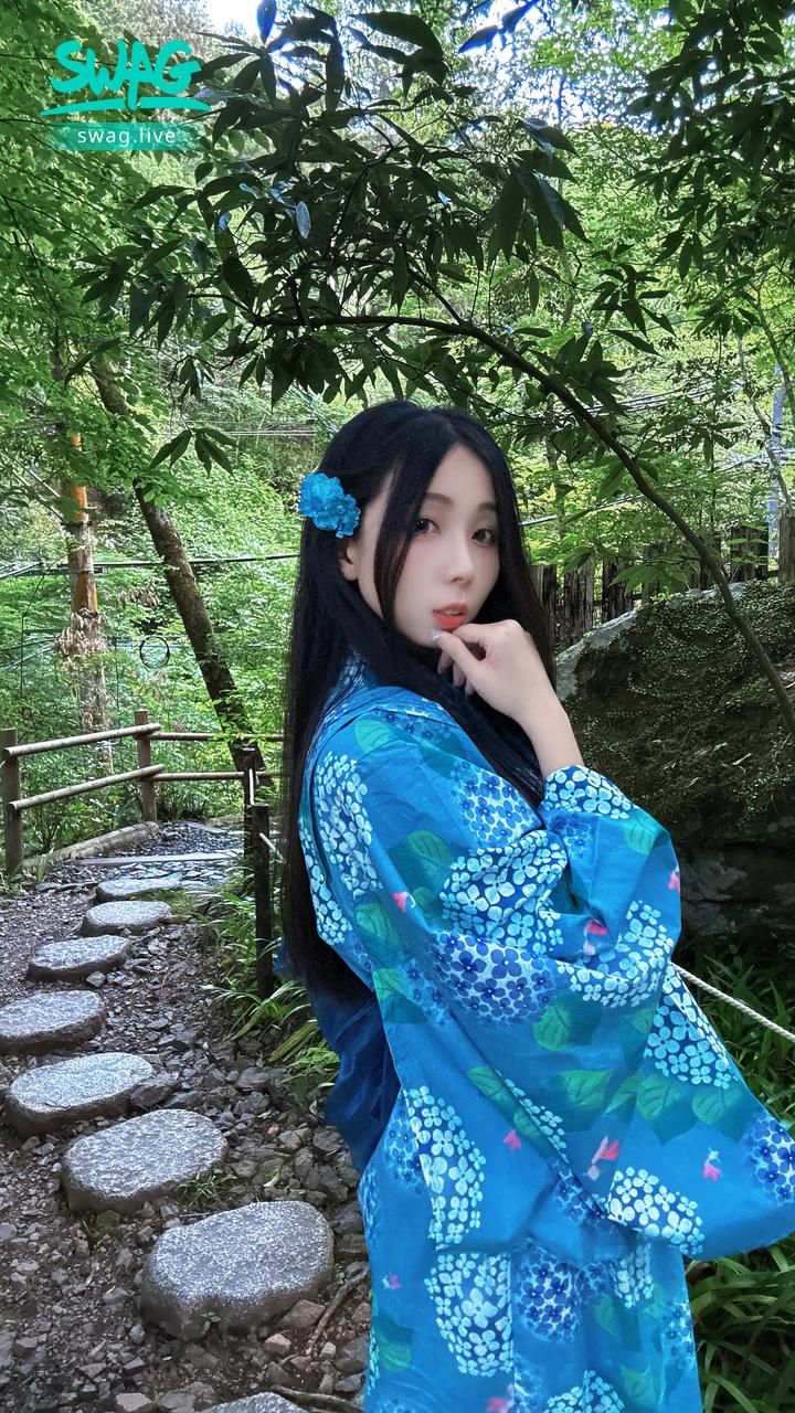  : 今日份的可愛預計在晚間送達😝記得來簽收呀🤭