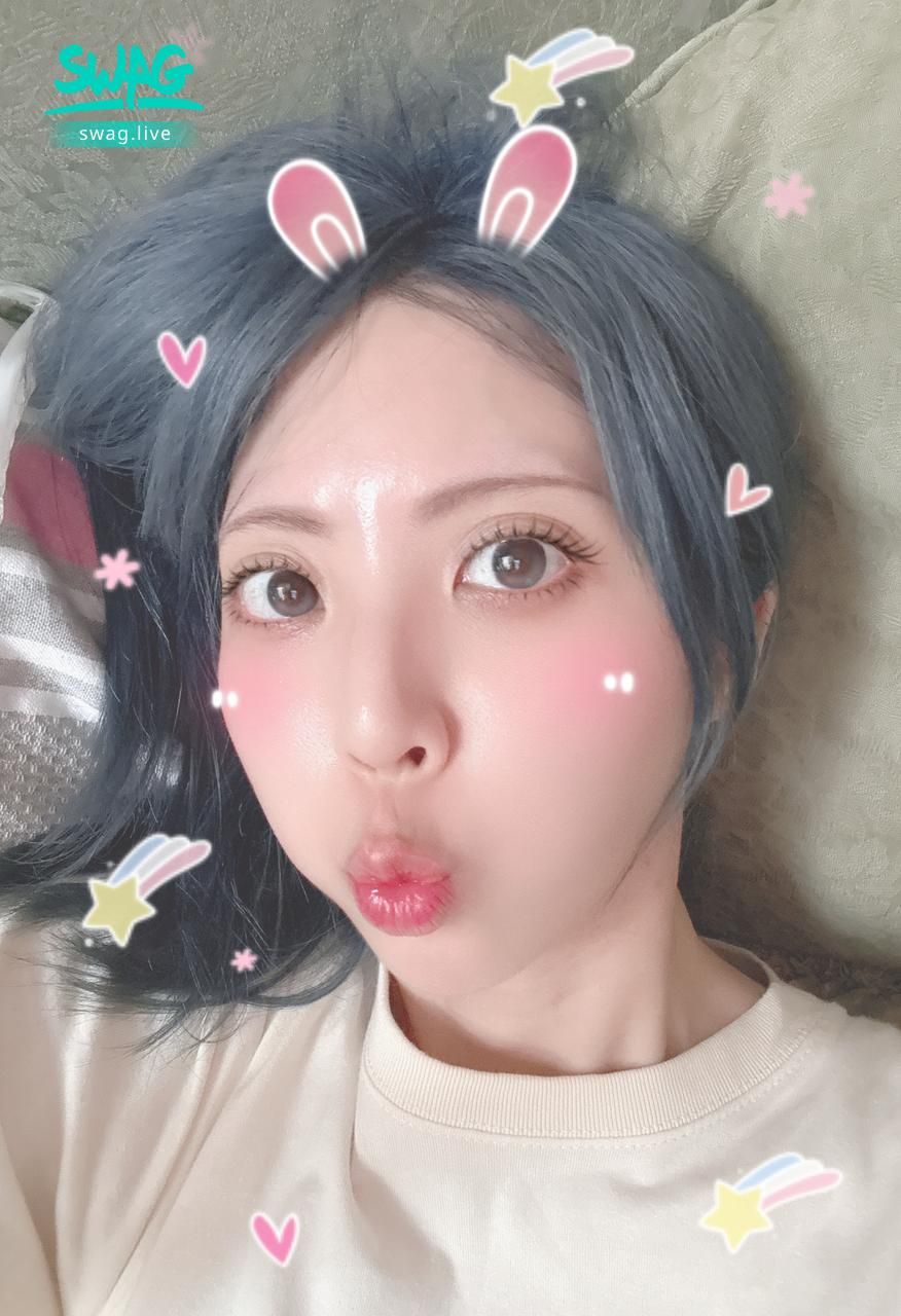 ve_venus : 🌝中秋節快樂🌝
9/25 晚上22:00 妍妍陪大家過中秋！有特殊造型跟小遊戲
記得要上來跟我互動喔😘Babe