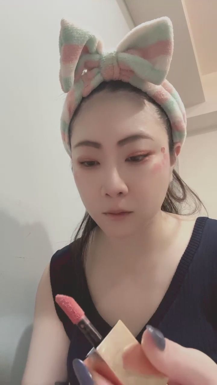 livybaby : 輕點腮紅，打造自然透亮的好氣色！😊 #美妝分享 #日常妝容