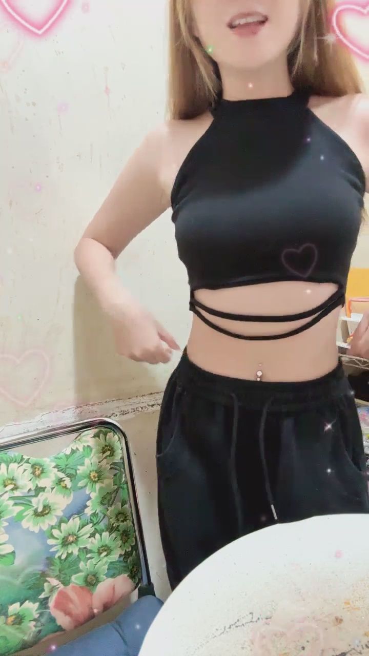  : 坐著有肚子 站起來有腰～吧🤣🤣🤣✨ #穿搭分享 #女神 #性感