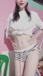 miu201 : 發現褲頭裡的粉色秘密了嗎?準備好一起玩了沒 😉🔥 #性感福利 #挑逗 #成人玩具