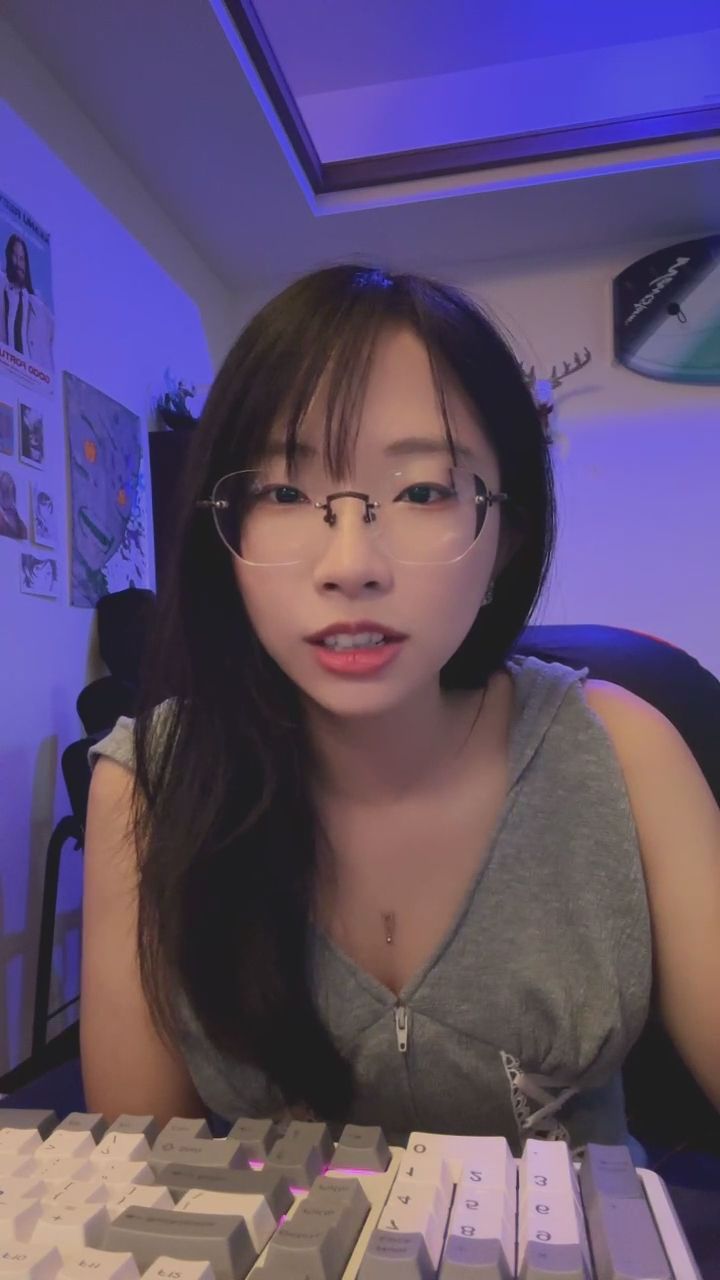yt1435 : 突然貼近的驚喜！你準備好了嗎？ 🥰 #驚喜瞬間 #活潑日常