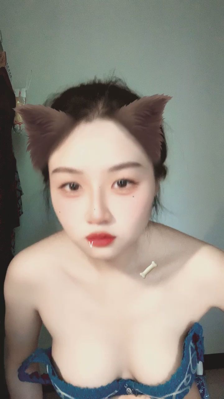 kimisepony : 一點點靠近，然後給你最直接的視覺震撼……👀💙 #誘惑 #性感 #驚喜時刻