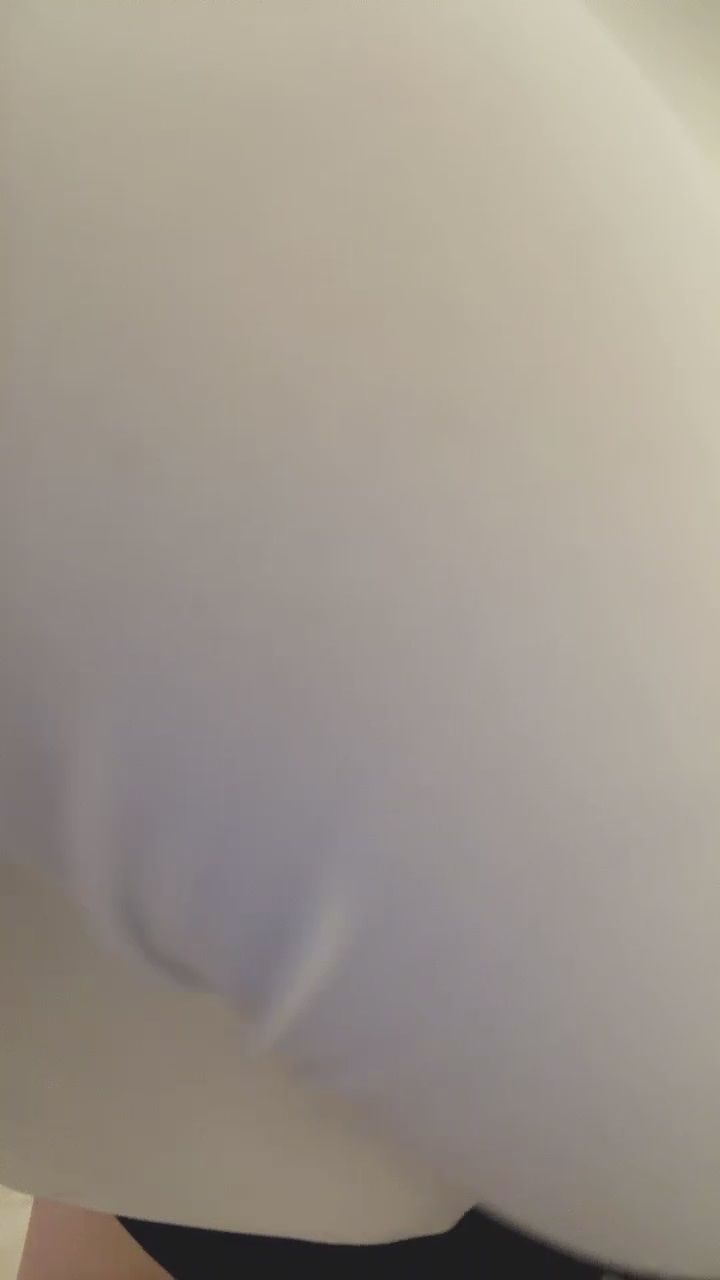  : 專屬於你的死庫水小驚喜，靠近一點看... 😈 #驚喜 #高衩 #私密互動