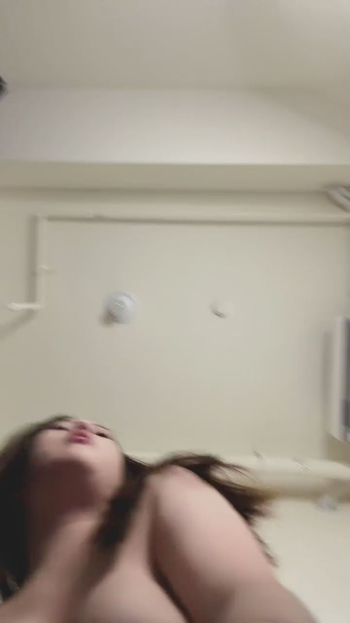  : 上帝視角 女上乳搖天然G奶