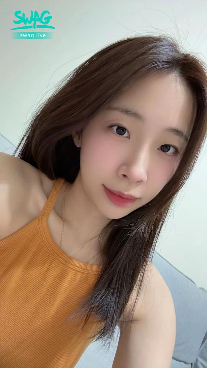 chiaochiaoo : 今天10/1晚上22:00開播呦💕