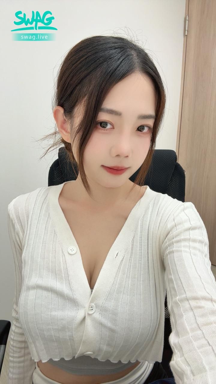  : 剛下班立刻來直播嚕 誠意滿滿(*^^*)