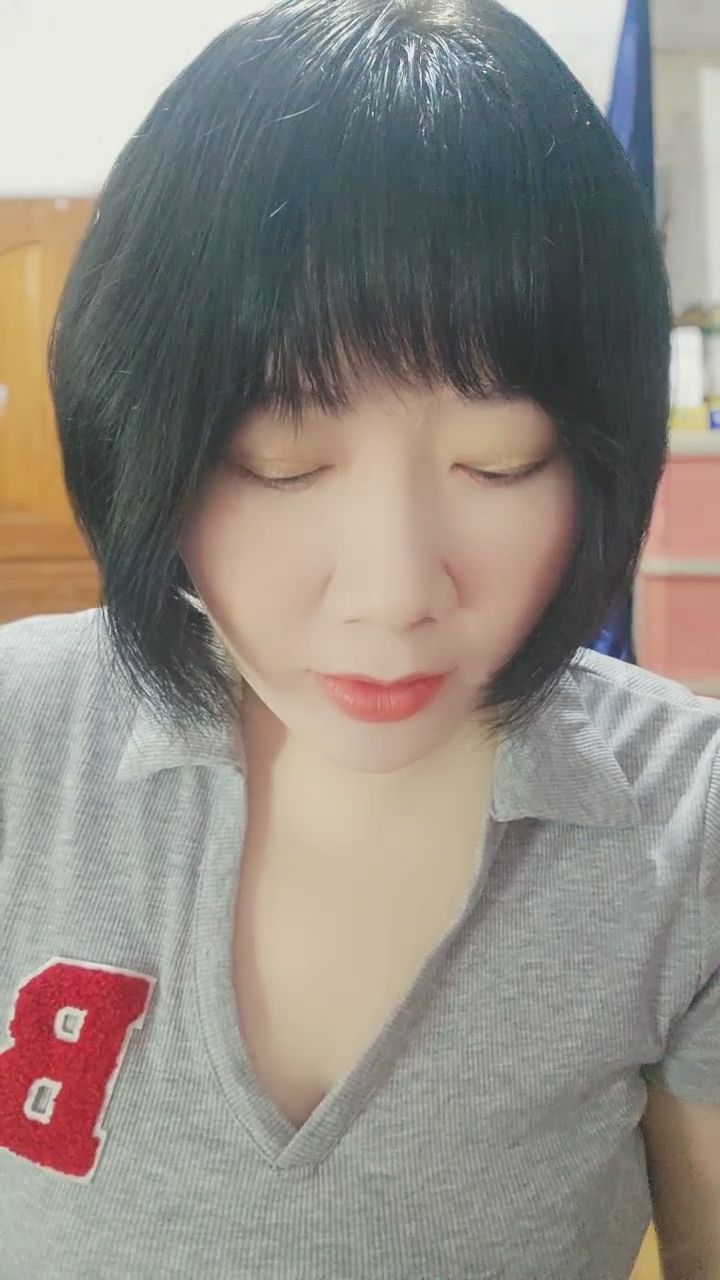  : 專屬你的愛心發射！快來接住吧💖👋 #直播 #甜美 #心動瞬間 #日常互動