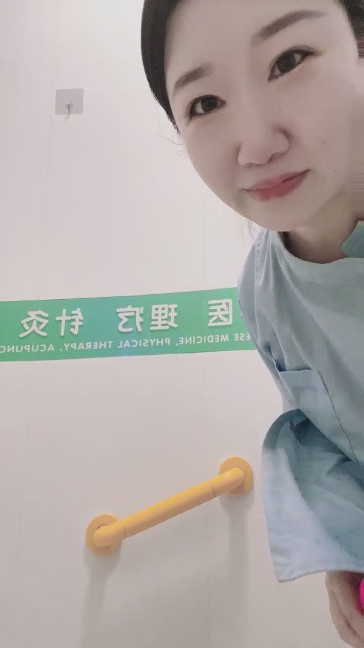 ller985 : 下班後的護理師有多大膽？私密空間的驚喜揭曉給你看 🤫💖 #護理師 #反差 #驚喜揭曉 #制服