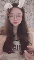 mei101010 : 靠近一點,看清楚我的眼神了嗎?🐰💕 #兔耳 #女友感 #心動瞬間 #直播精華