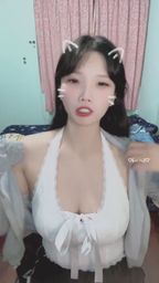 fabgruru_0731 : 甜美笑容下的變身時刻,脫下外套瞬間讓人心跳漏拍!🔥 #甜美 #反差 #心動瞬間