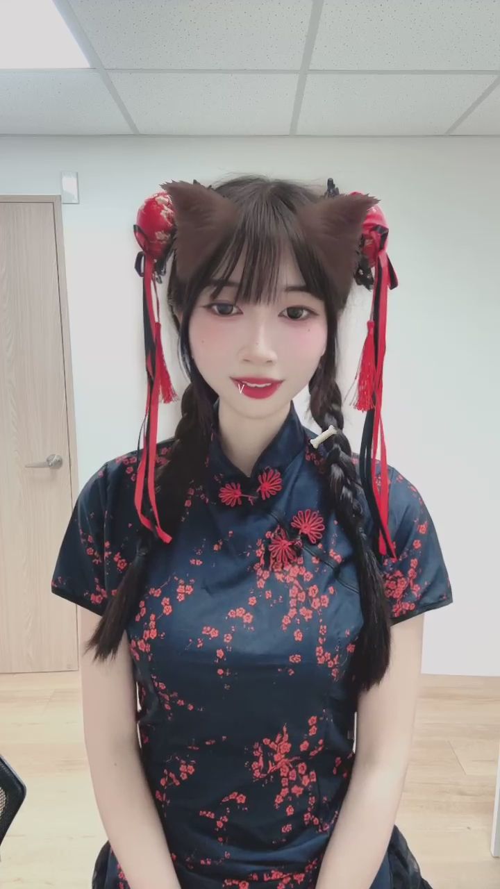 nn_17209 : 旗袍貓娘的功夫連擊！這波活力滿滿的出拳你接得住嗎？🥊✨ #旗袍 #貓娘 #功夫