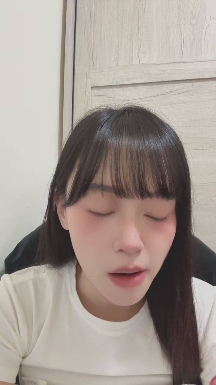  : 愛跟我賭氣的小朋友😉#日常 #互動 #吃播