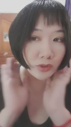 weiweibae : 被這樣溫柔的眼神盯著,誰能不心動呢?💕 一起來感受這份專屬的親密互動! #女友感 #心動瞬間 #溫柔 #直播精華
