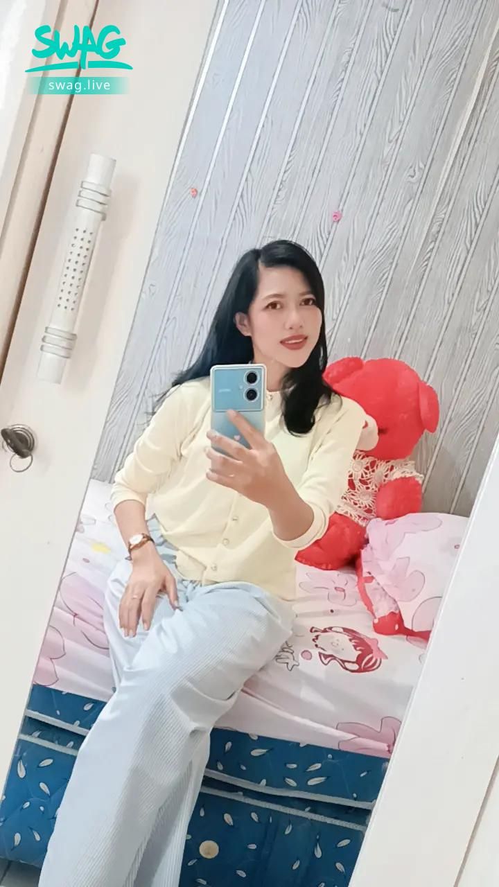 nandaris1601 : selamat siang ☺️🥰