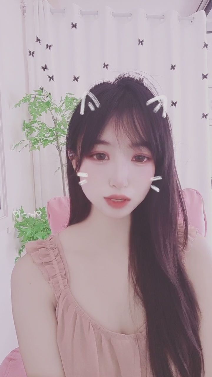  : 貓耳甜心上線！這波可愛爆擊，你準備好接招了嗎？🐾💕 #貓耳 #撒嬌 #可愛日常