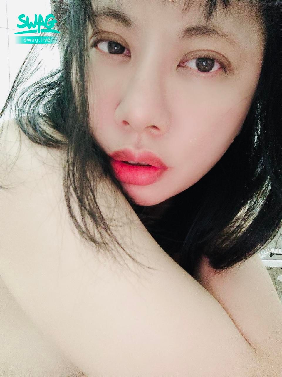 lelelina : 最近妹妹不蘇胡😭
看了醫生內診後發現感染了
只好短暫不直播了身體也累累的🥲🥲身體最近有點小欠安🥹🥹🥹🥹但不會阻止我半休息半工作💼事情還是要處理啊啊啊啊(大吼)