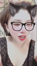 strawberry2024 : 這麼近的距離,感受到我的心跳了嗎?💕 #心動瞬間 #日常互動 #女友感