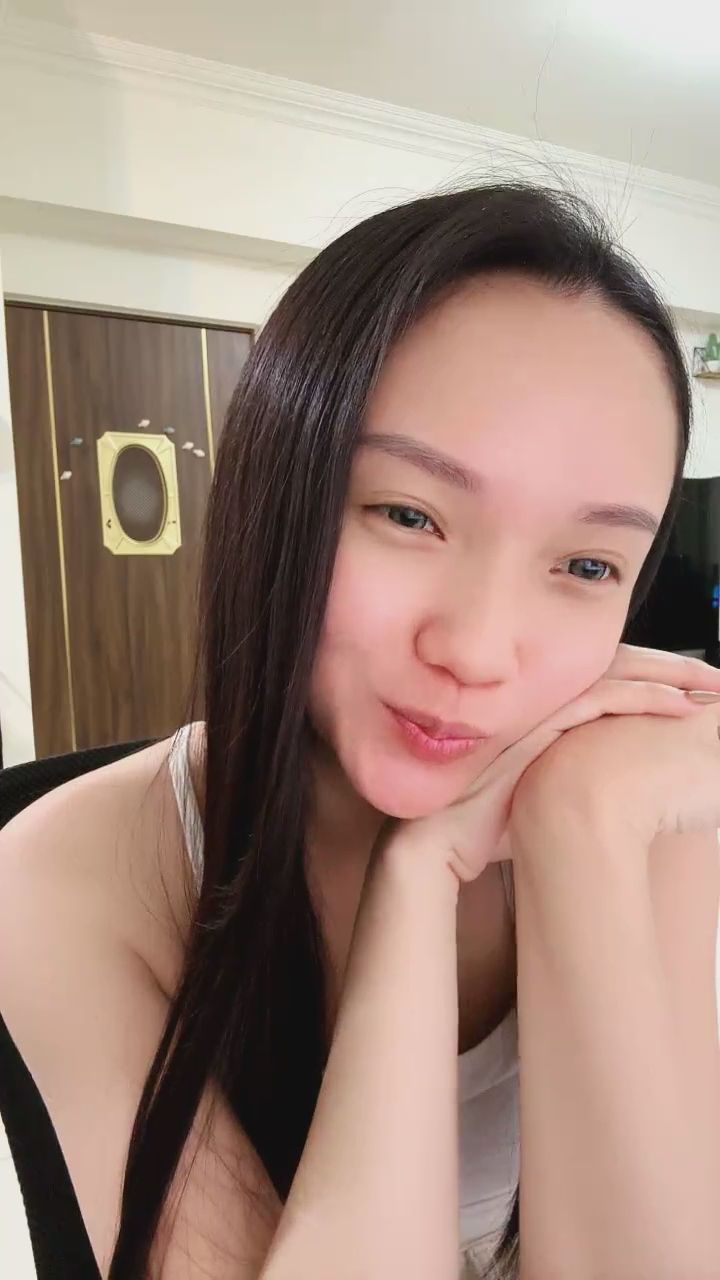 nancy_nancy : 這麼近看著你，哪一個表情最讓你心動？🥰 #托腮 #眼神交流 #心動對視
