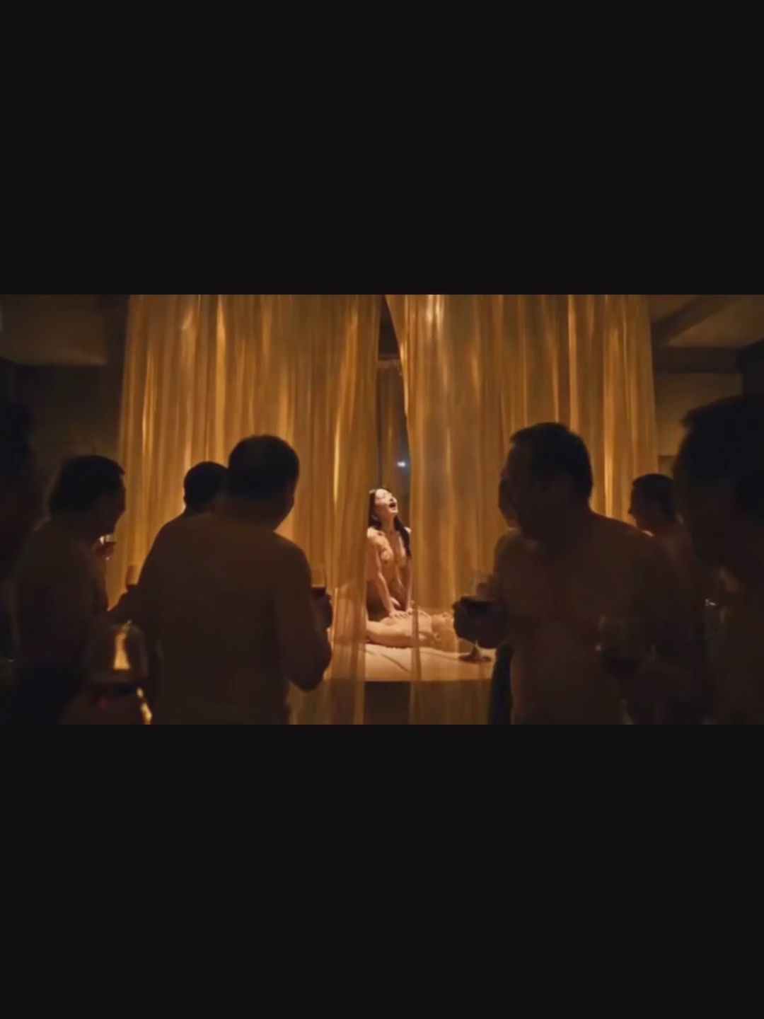  : 高三愛情故事 偵探篇 越多人圍觀操的越激情(AI生成）
#美少女#小隻馬#騎乘式#老漢推車