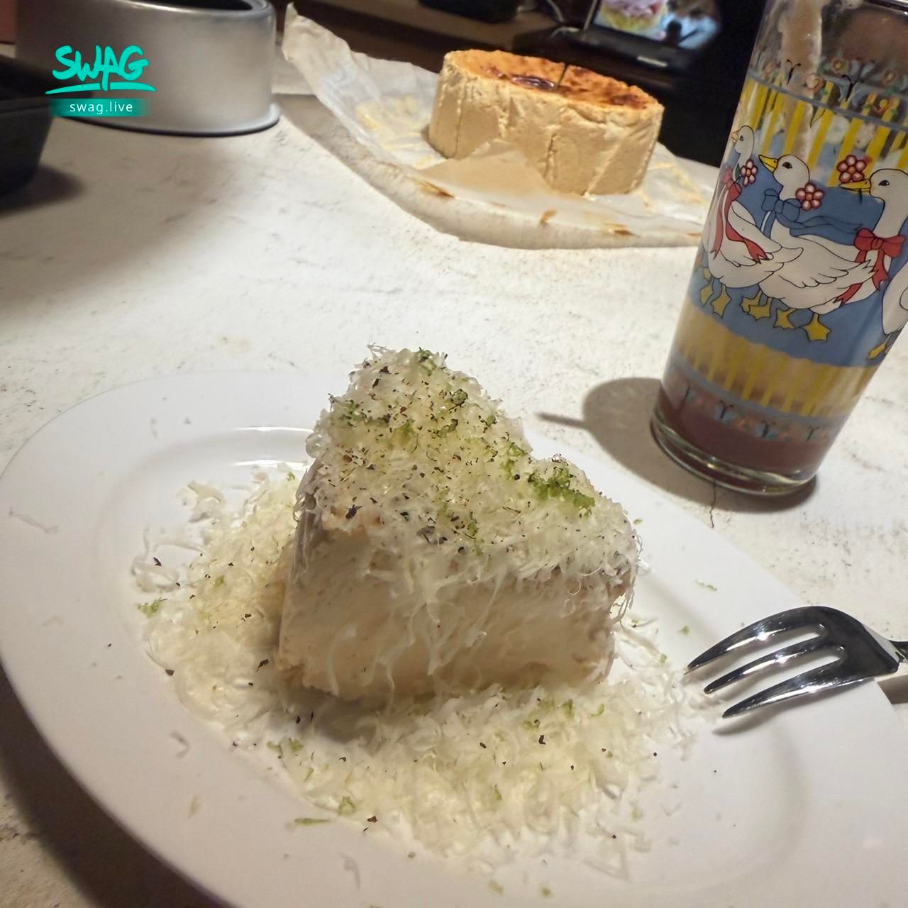 colavsvs : 🍰 🍰小小小放縱 
也給你們吃一口😋
一起分擔罪惡
Babe