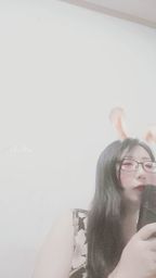 jolinbebe : 眼鏡娘與可愛兔耳的完美結合!今晚想聽我為你唱哪首歌呢?🎤🐰 #眼鏡娘 #兔耳 #點歌 #直播互動