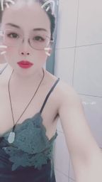 x8011 : 卸下圍裙的瞬間,才是真正居家誘惑的開始... 今晚想看哪一套?🖤👗 #蕾絲睡衣 #居家反差 #性感穿搭