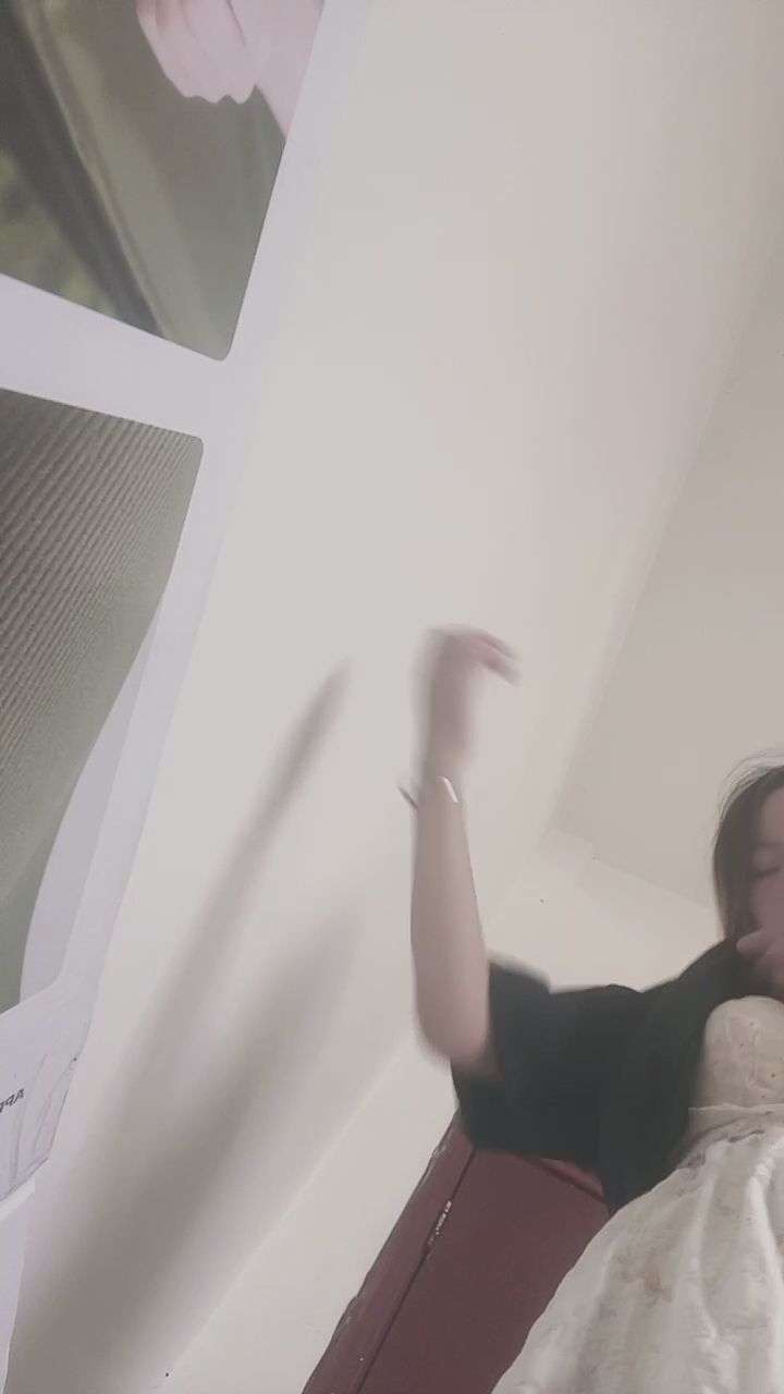  : 完整的換裝過程大公開，從褪去浴巾開始，一步步準備好出門！👀✨ #換裝 #穿搭 #日常 #女友日常
