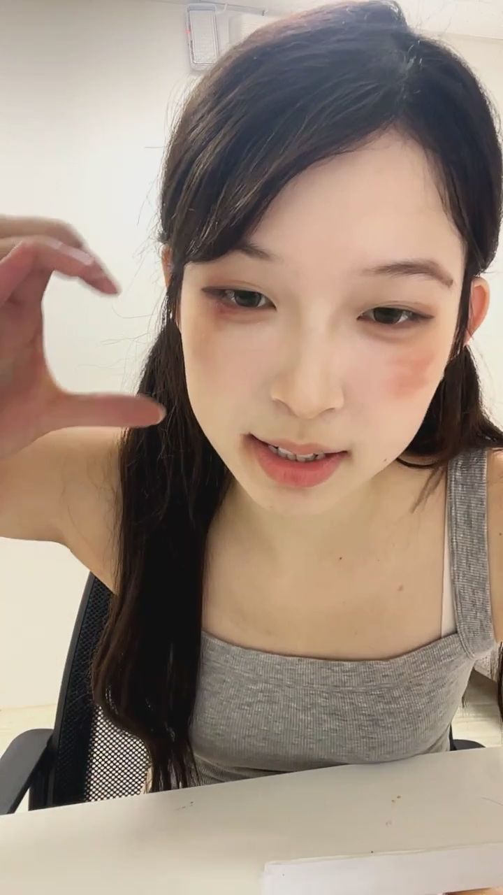 enen.han : 今天的愛心已經發送，你有好好接收到嗎？💗 #愛心光波 #甜心女孩