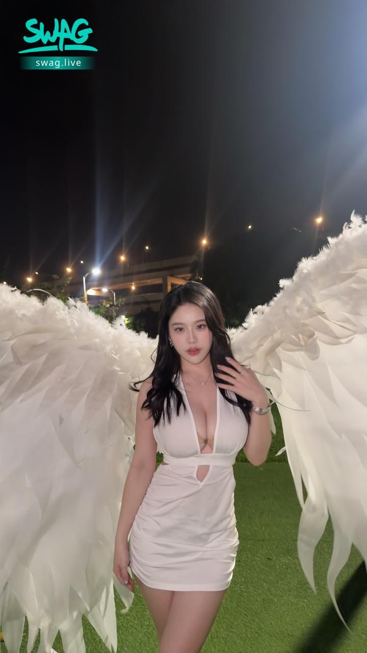 missgina : 今天會晚一點上播呦12:00見❤️Babe