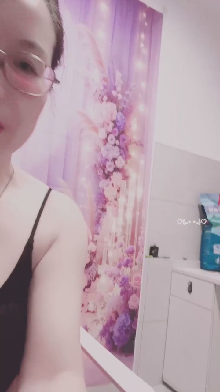 x8011 : 可愛貓耳與極致誘惑，讓人無法抗拒的持續揉捏。 #貓耳 #性感 #視覺衝擊