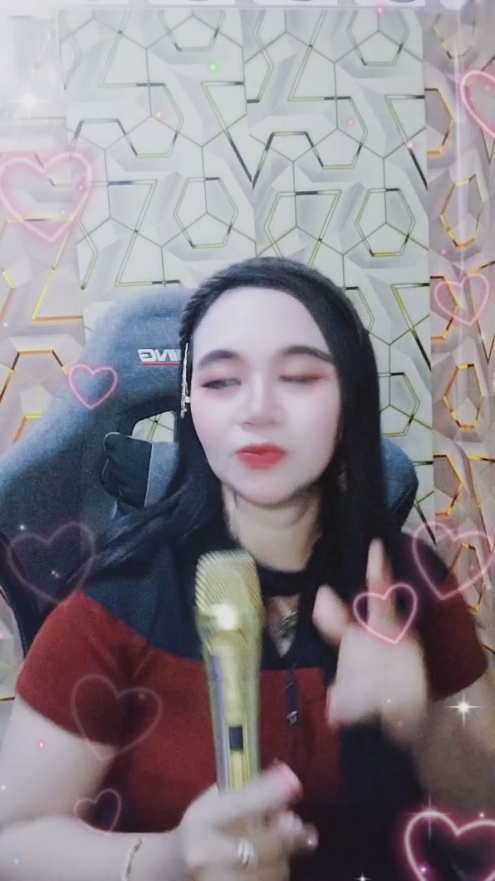 ikha2233 : 跟著節奏一起動起來！甜美的笑容真的會融化人心💕 #甜美笑容 #活力滿滿 #療癒日常