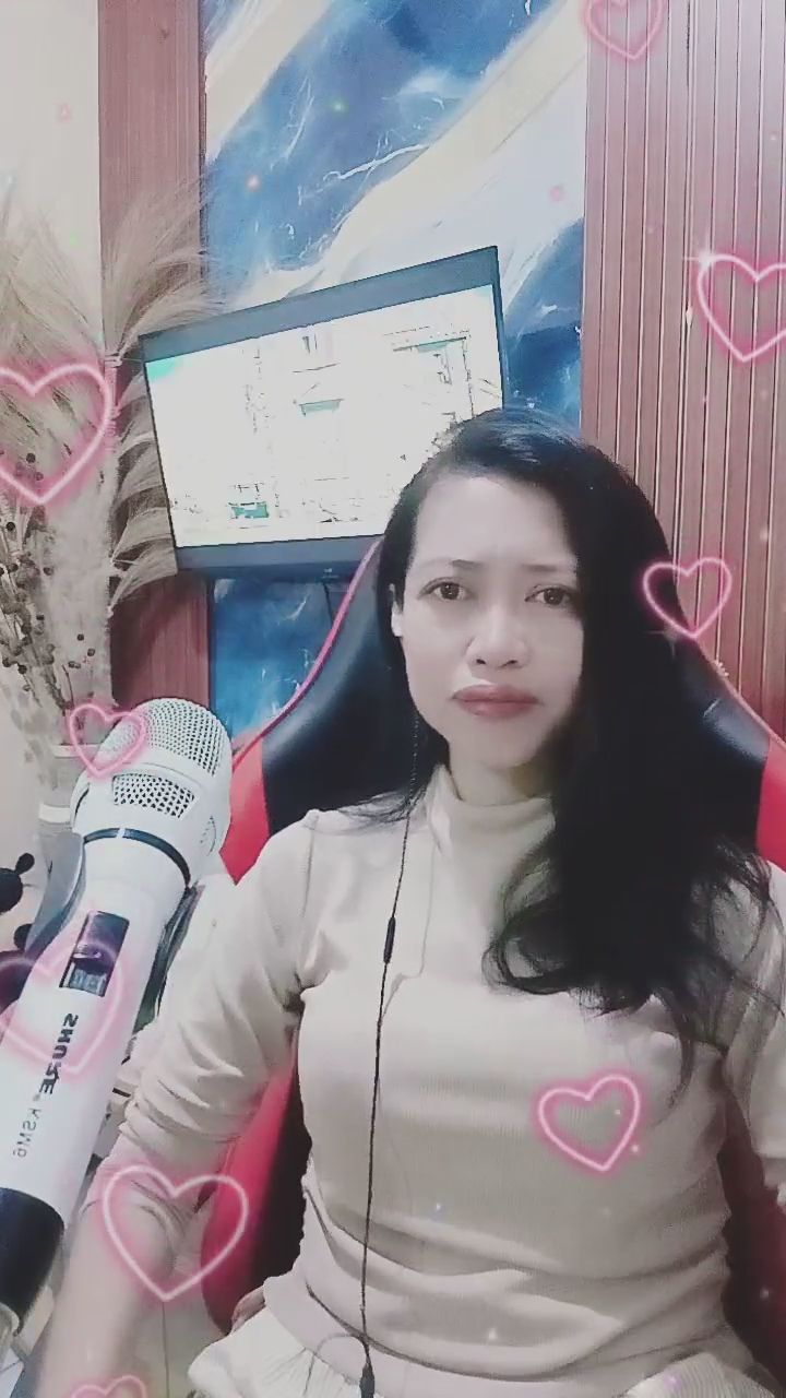  : 充滿活力的互動時間！大家一起嗨起來～💖✨ #直播 #互動 #活力滿滿 #女神 #日常
