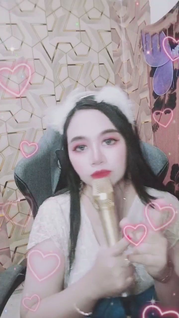  : 被我點到的都要乖乖聽歌喔！✨ #俏皮 #互動 #直播日常 #貓耳娘