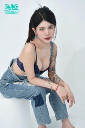 yia_920789_ : 醒了吗?
醒了就开始想我吧 免得虚度光阴。